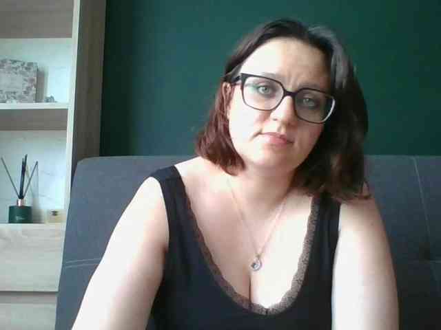 sensualParis Live Webcam on BongaCams