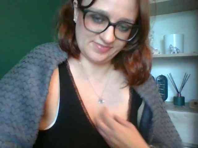 sensualParis webcam