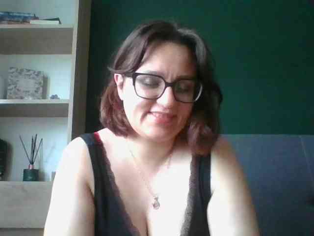 sensualParis webcam
