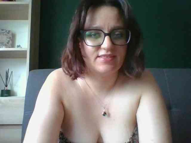 sensualParis webcam