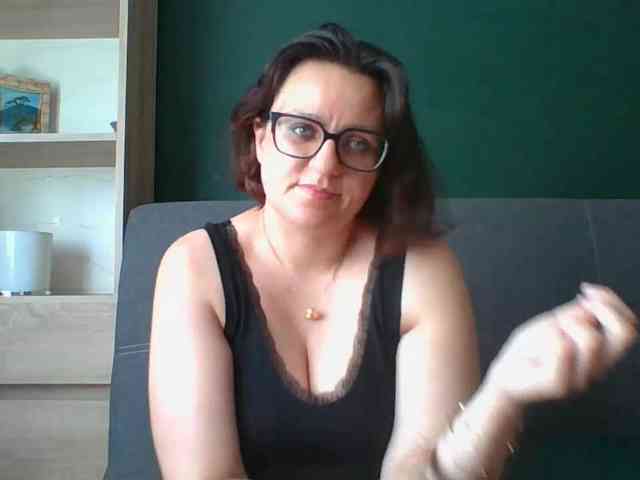 Model: sensualParis