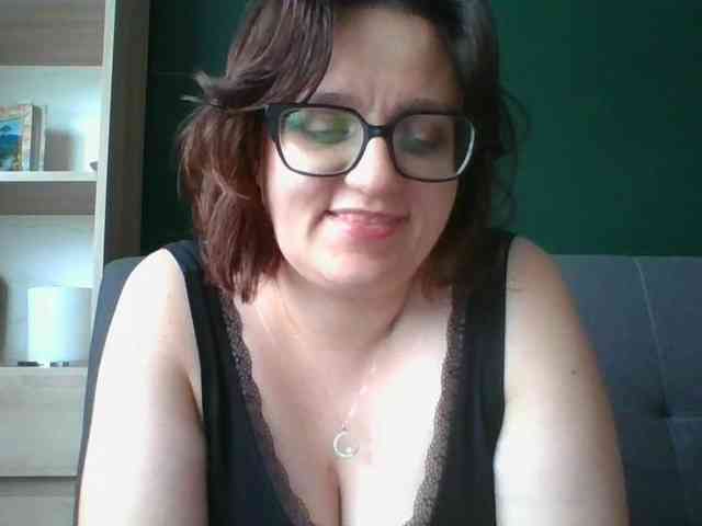 sensualParis webcam