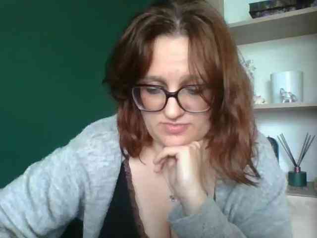 sensualParis webcam