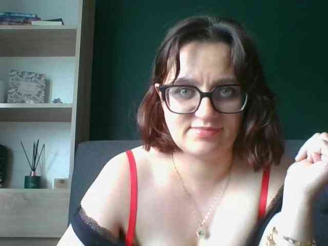 sensualParis webcam
