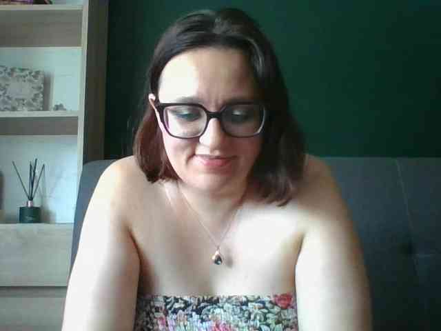 sensualParis Live Webcam on BongaCams