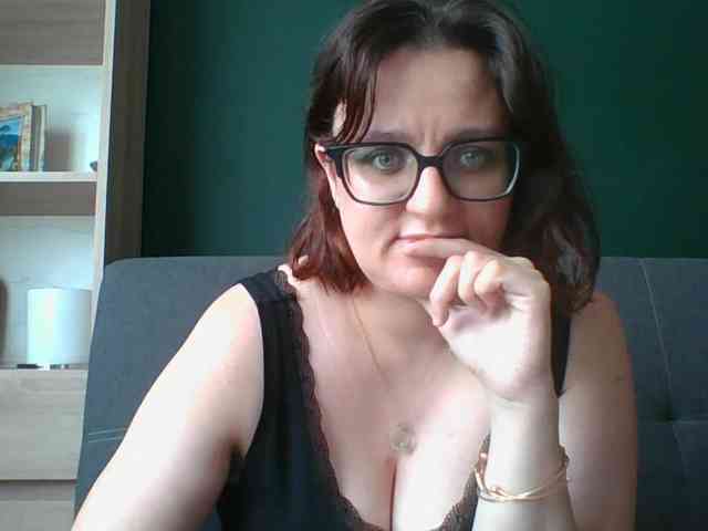 sensualParis webcam