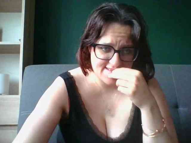 sensualParis webcam