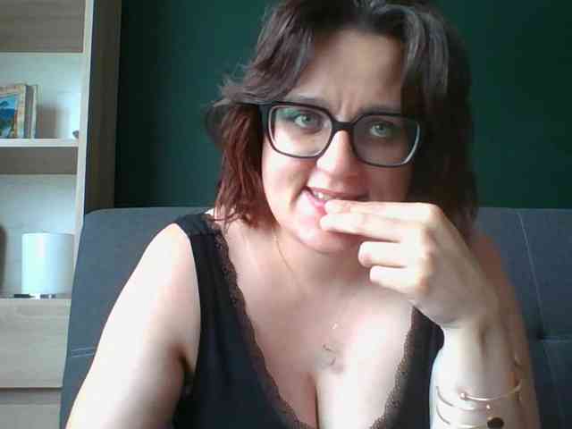 sensualParis webcam