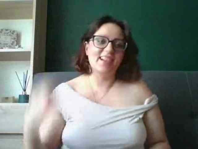 sensualParis webcam