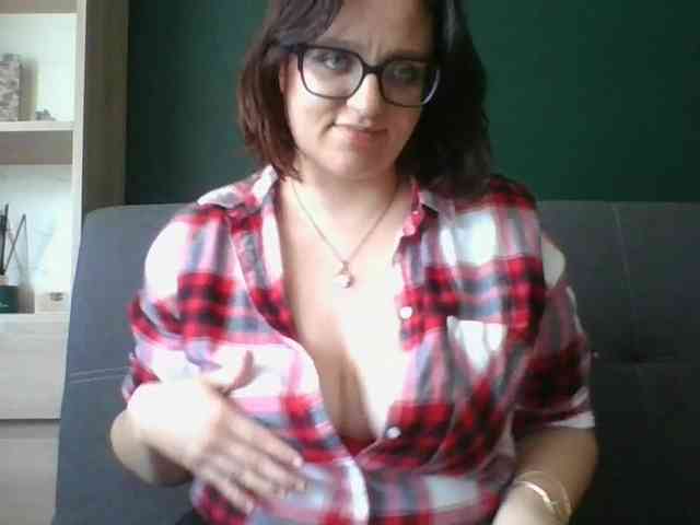 sensualParis webcam