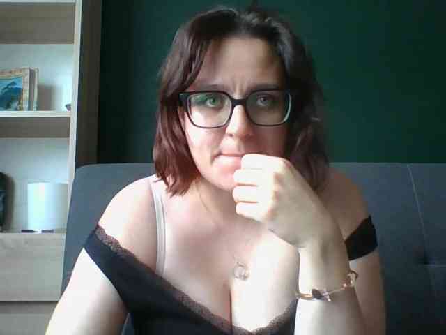 sensualParis webcam