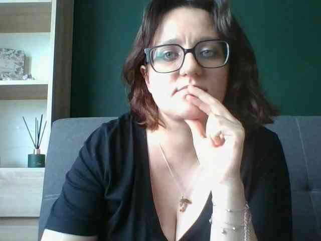 sensualParis webcam