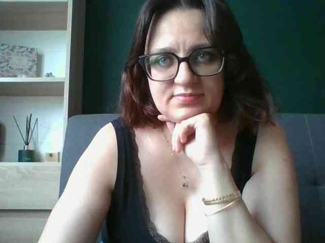 sensualParis webcam