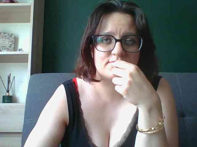 sensualParis webcam