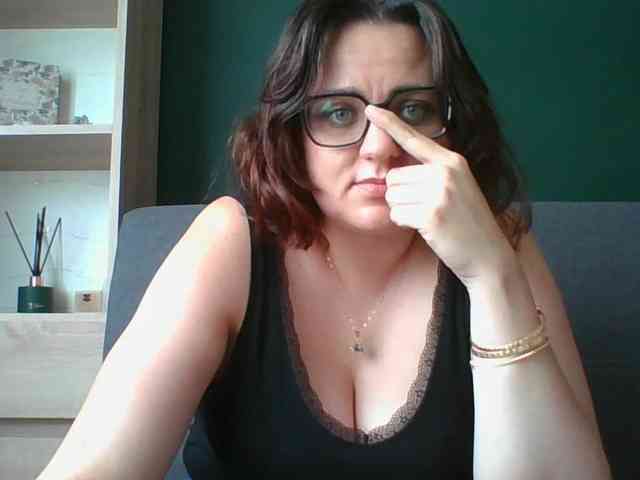 sensualParis webcam