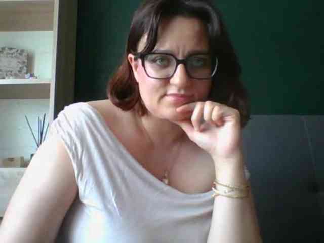 sensualParis webcam