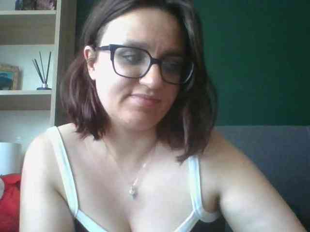sensualParis webcam