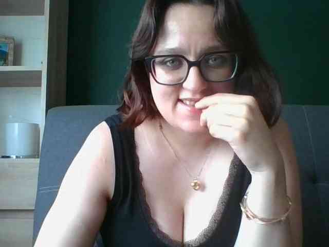 sensualParis webcam
