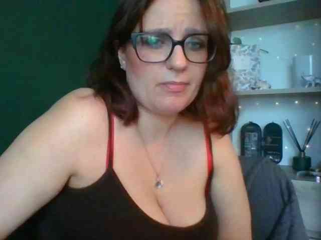 sensualParis webcam