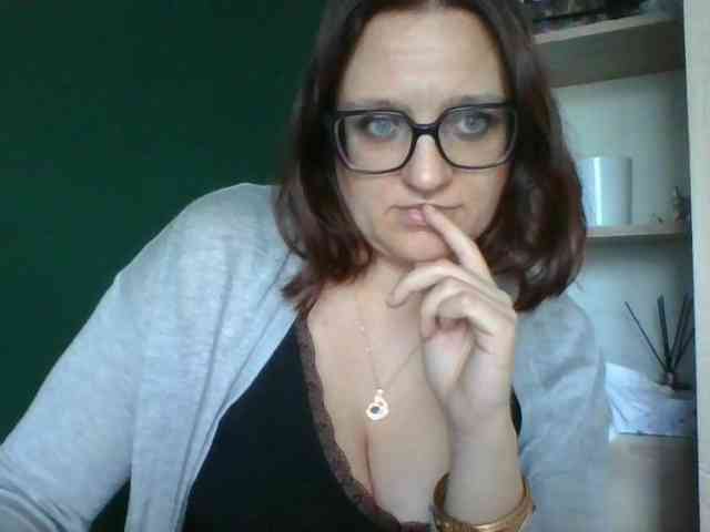 Model: sensualParis