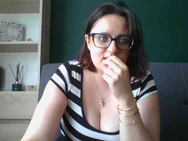 sensualParis webcam
