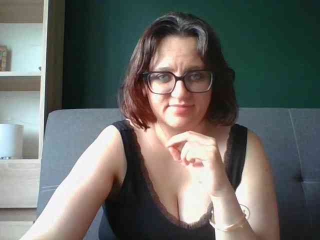 sensualParis webcam