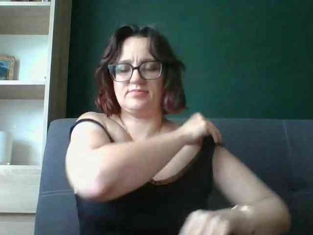 sensualParis webcam