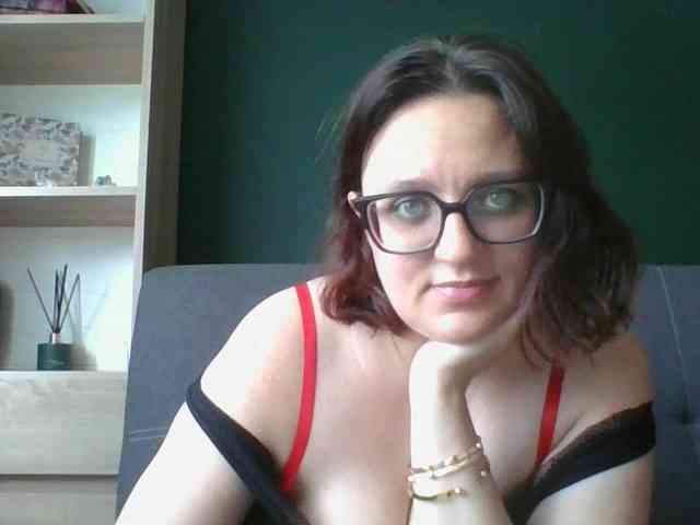 sensualParis webcam