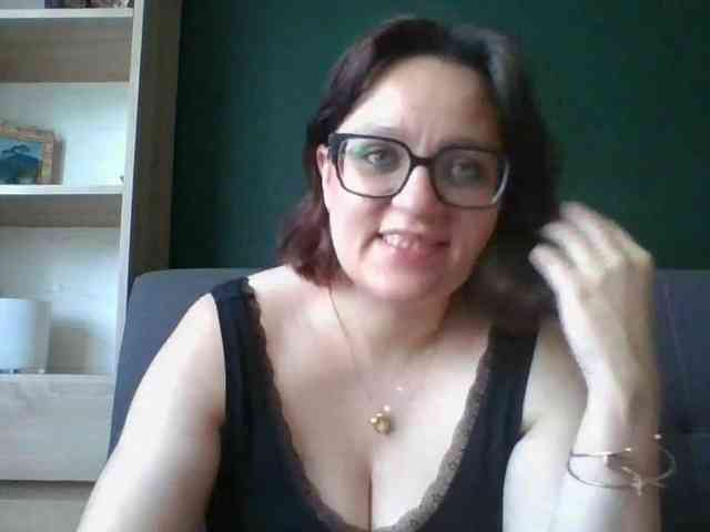 sensualParis webcam