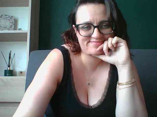 sensualParis webcam