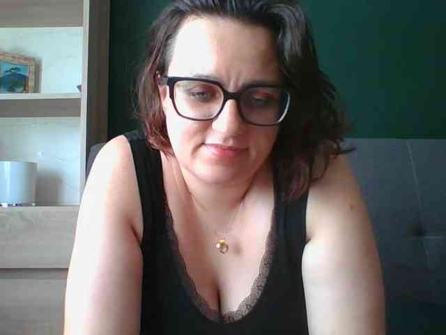 sensualParis webcam