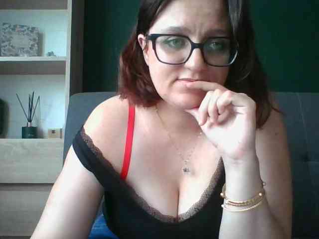 sensualParis webcam