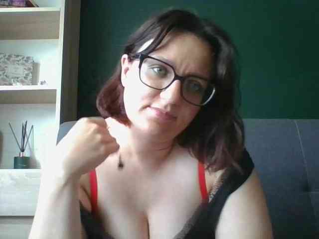 sensualParis webcam