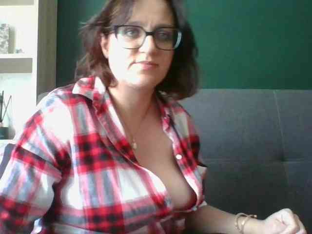 Model: sensualParis