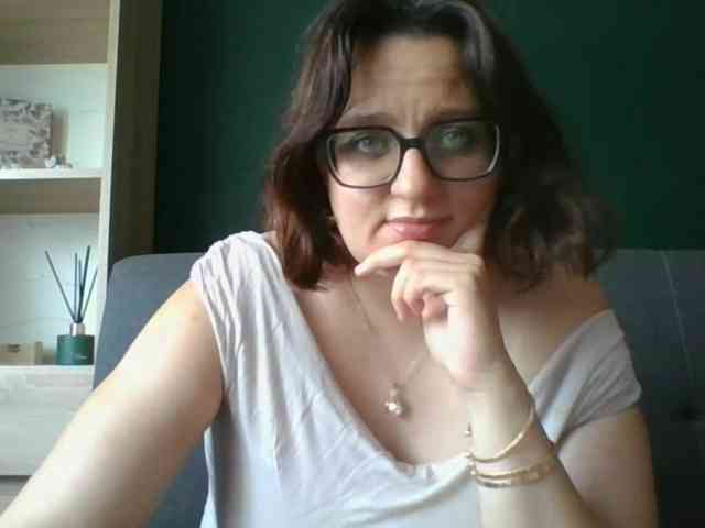 sensualParis webcam