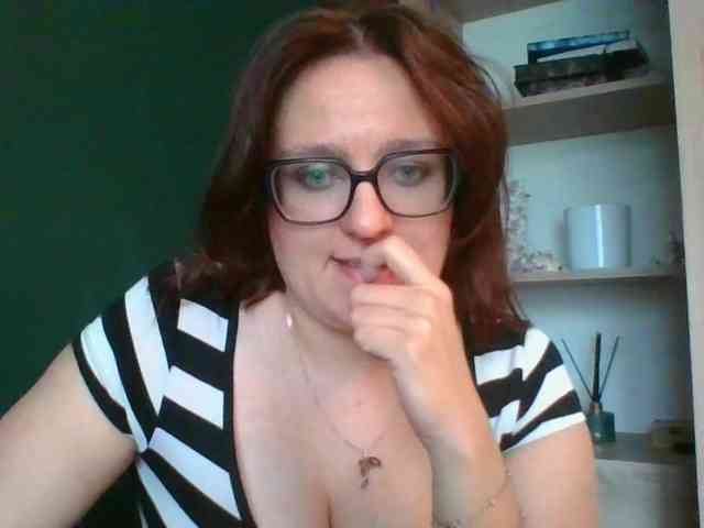 sensualParis webcam