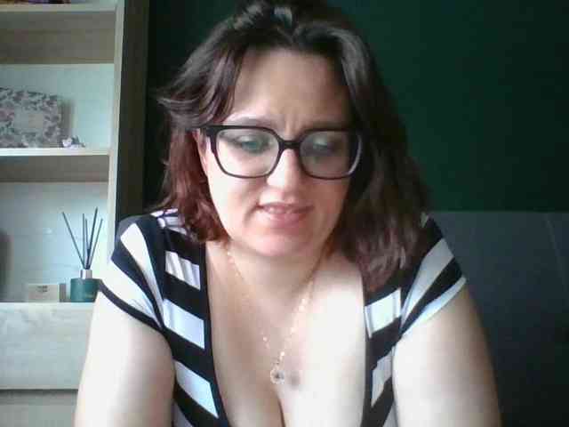 sensualParis webcam