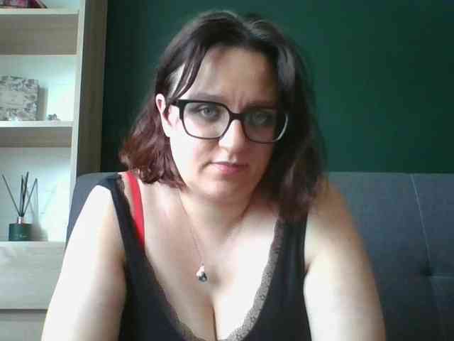 sensualParis webcam