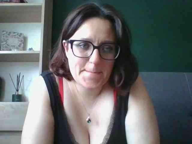 sensualParis webcam