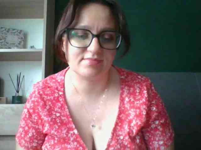 sensualParis webcam