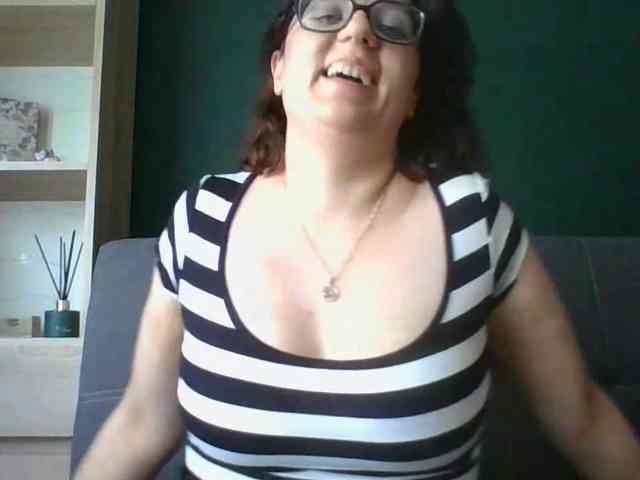 sensualParis webcam
