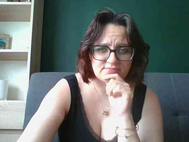 sensualParis webcam