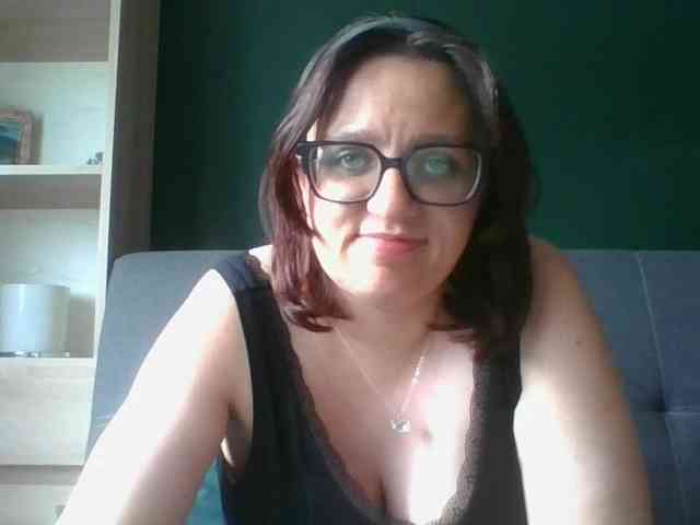 sensualParis webcam