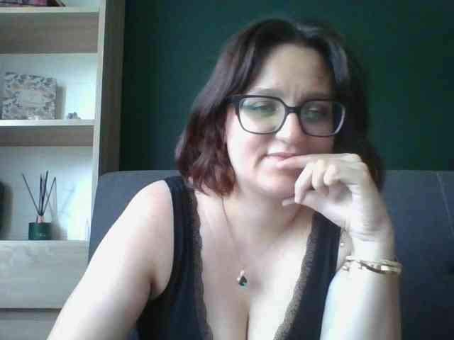 sensualParis webcam
