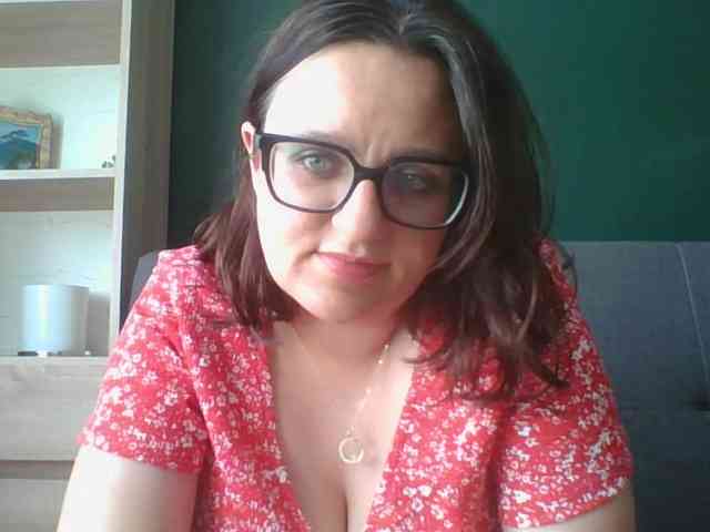 sensualParis webcam