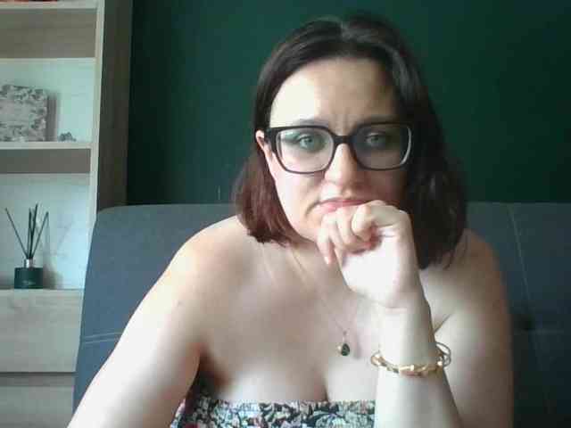 sensualParis Live Webcam on BongaCams