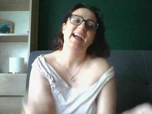 sensualParis webcam