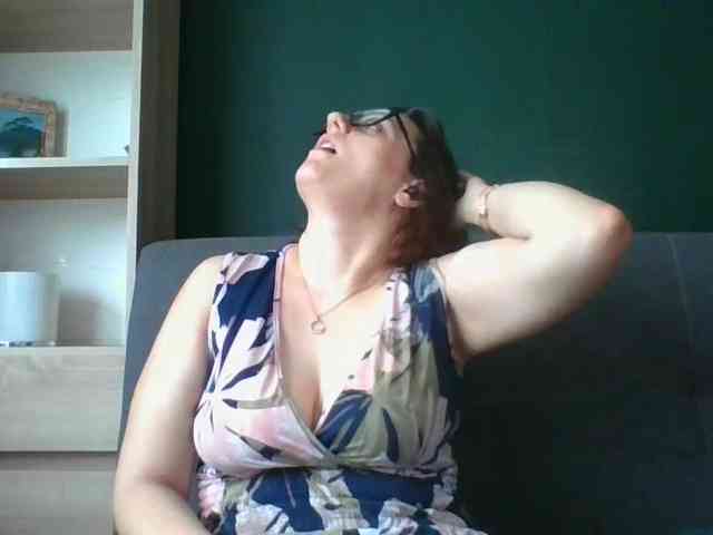sensualParis webcam