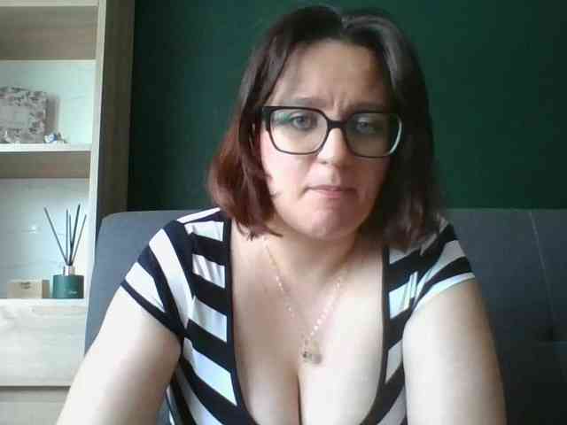 sensualParis webcam