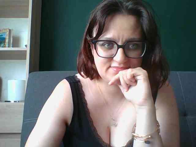 Model: sensualParis